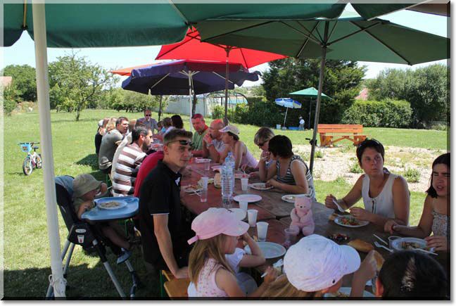 2011-06-24-ATTON-SORBIERS-REPAS DE QUARTIER-006.jpg